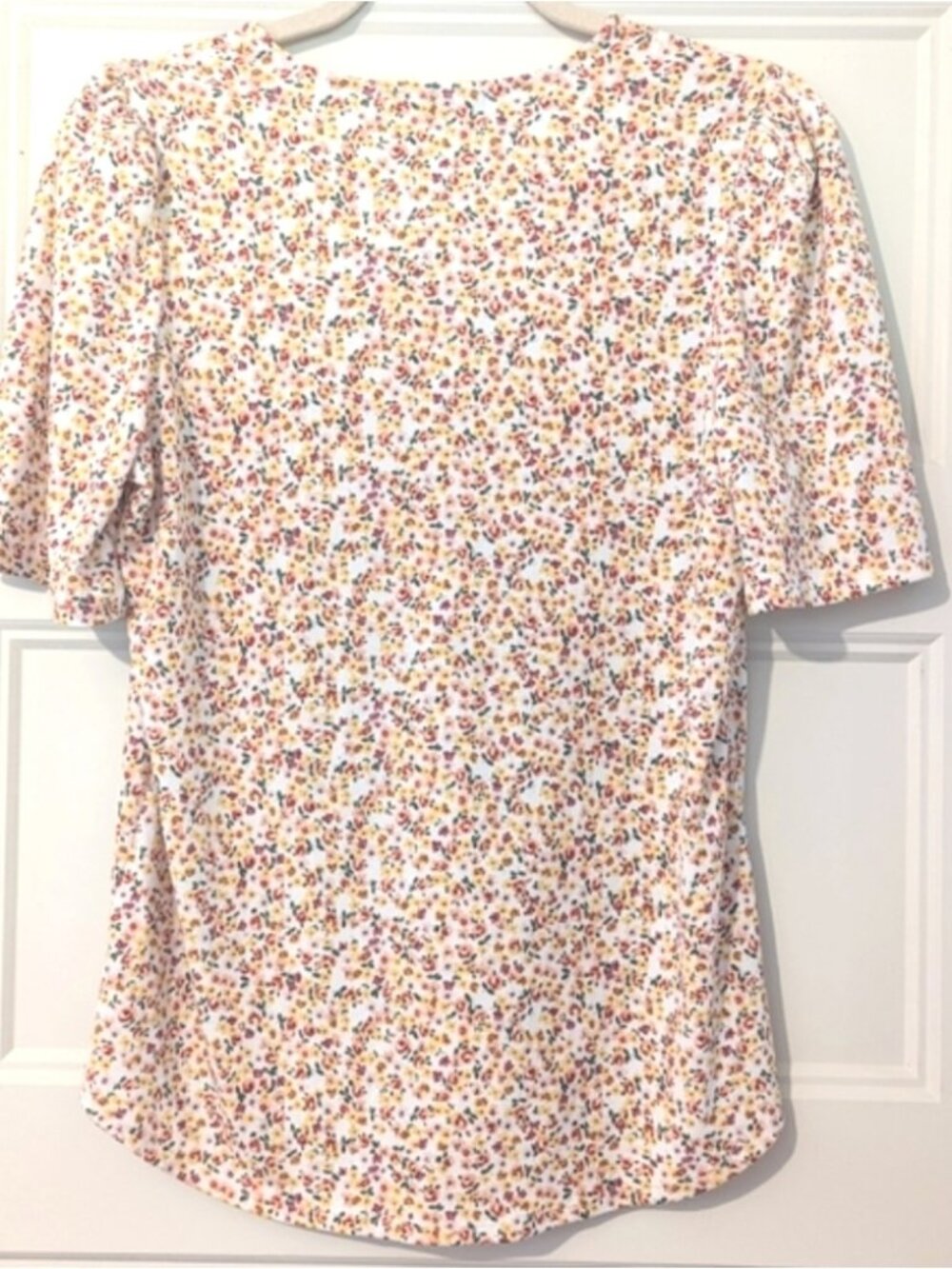 V-Neck, Mini Floral - Picture 2 of 2